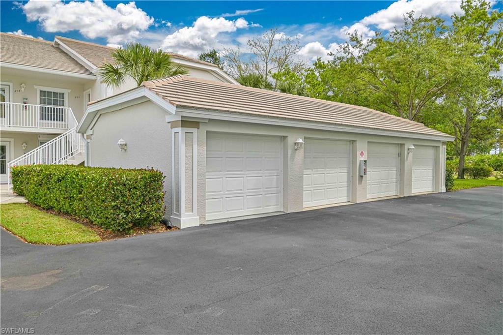 MANORS AT FOUNTAIN LAKES - Residential Lease
