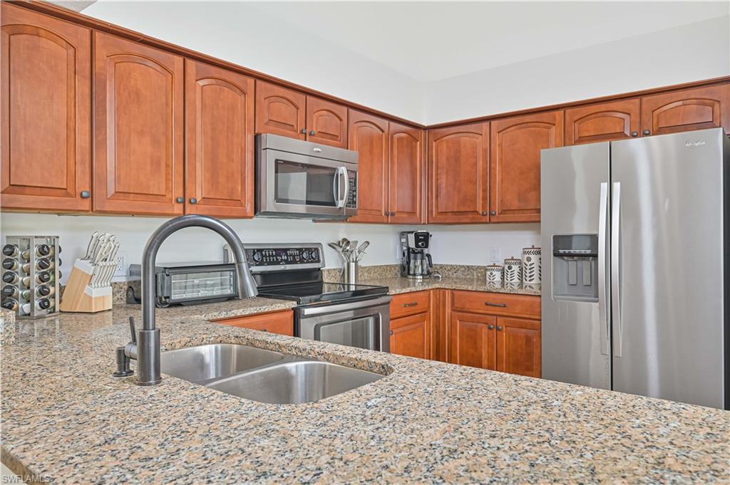 MANORS AT FOUNTAIN LAKES - Residential Lease