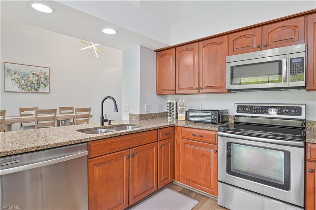 MANORS AT FOUNTAIN LAKES - Residential Lease