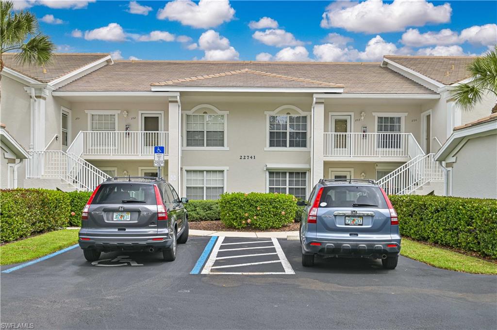 MANORS AT FOUNTAIN LAKES - Residential Lease