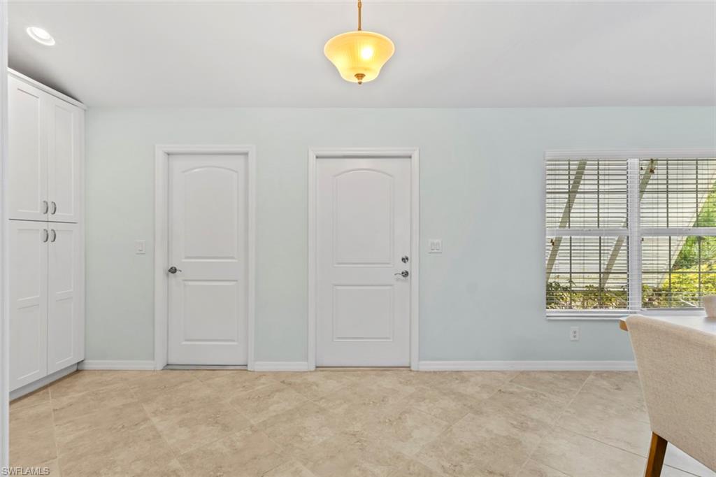 CHARLOTTE SHORES - Residential Lease