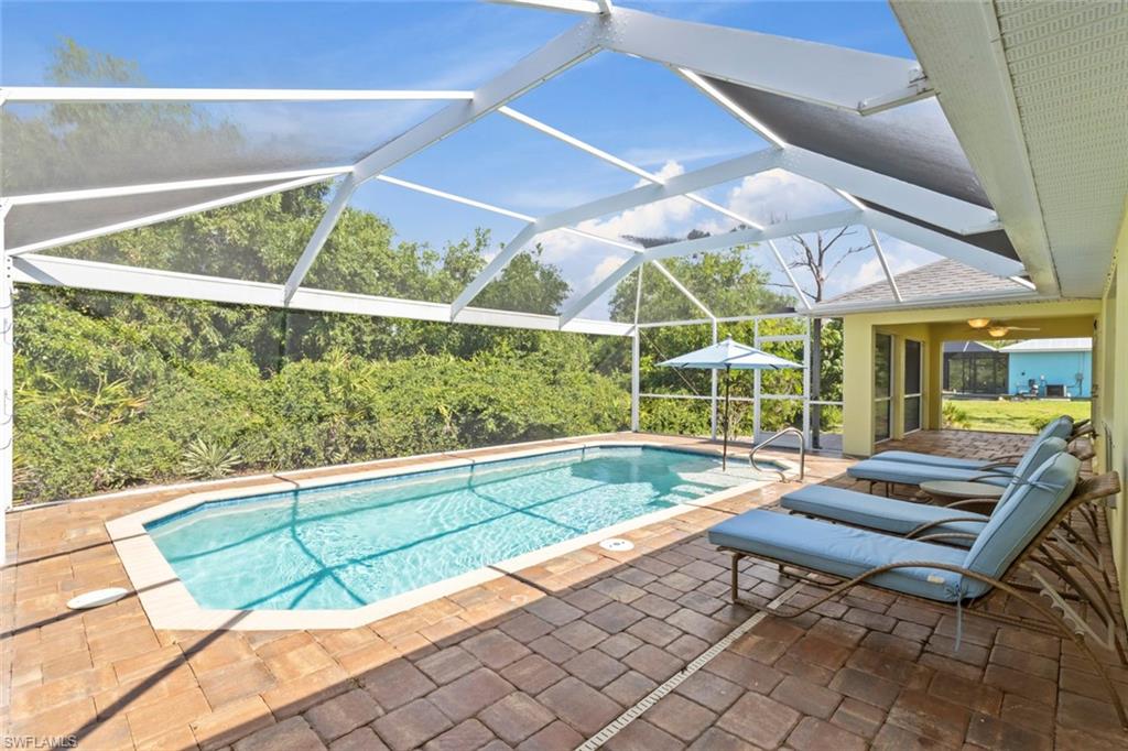 CHARLOTTE SHORES - Residential Lease