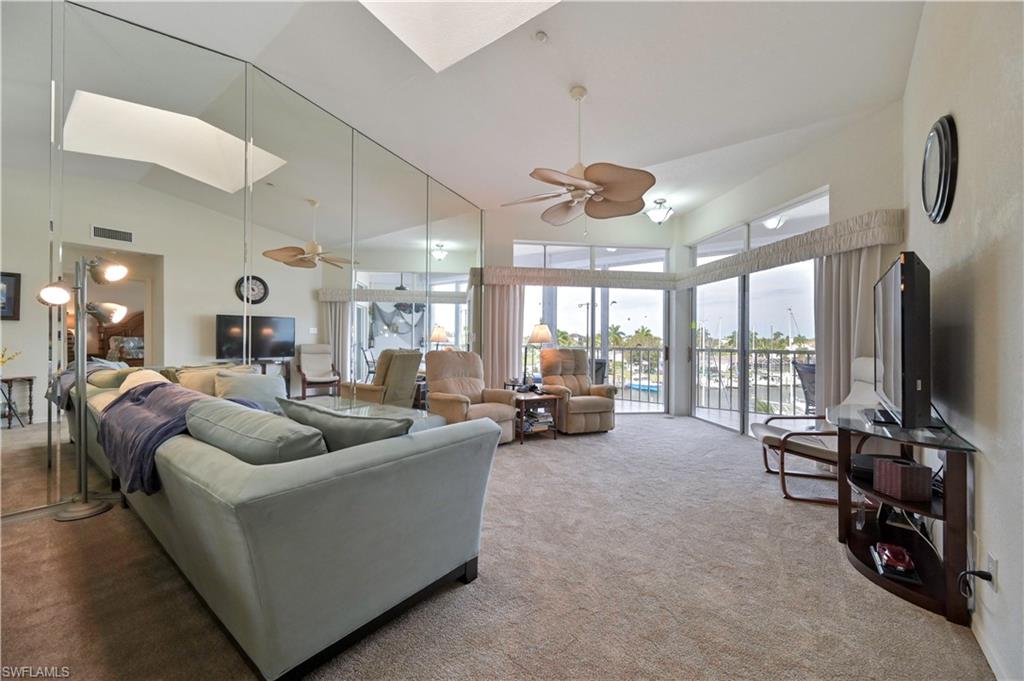 BOARDWALK CAPER - Residential