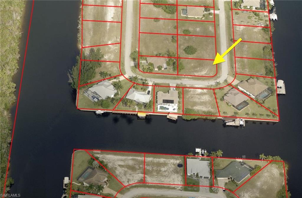 CAPE CORAL - Land