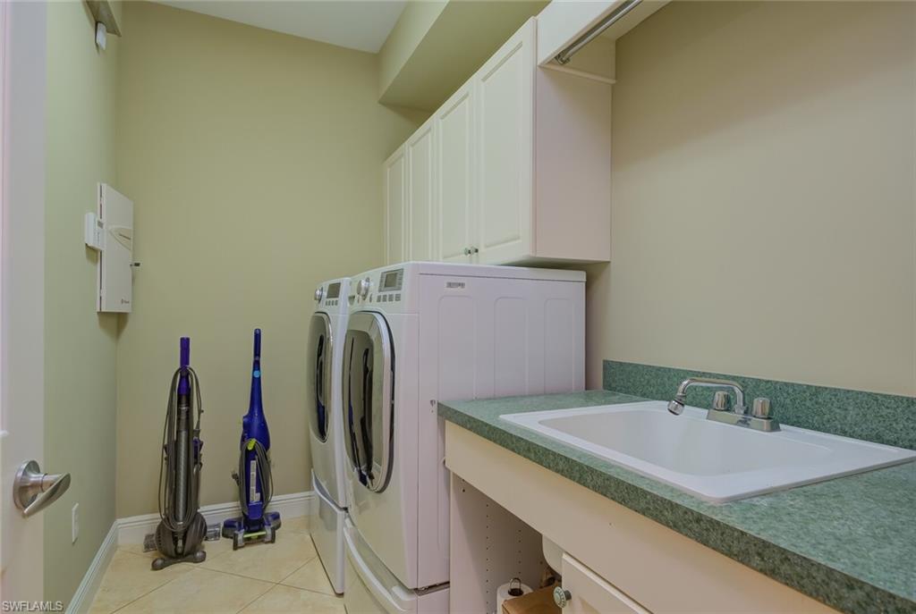 ESTERO PALMS - Residential
