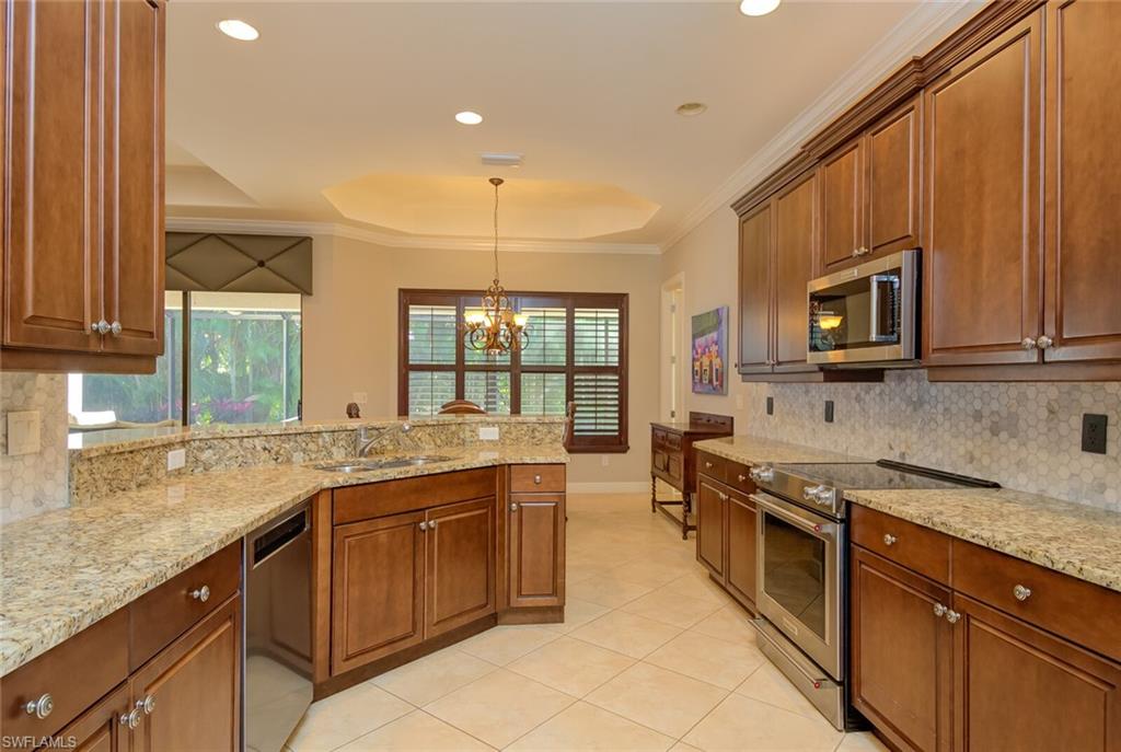 ESTERO PALMS - Residential
