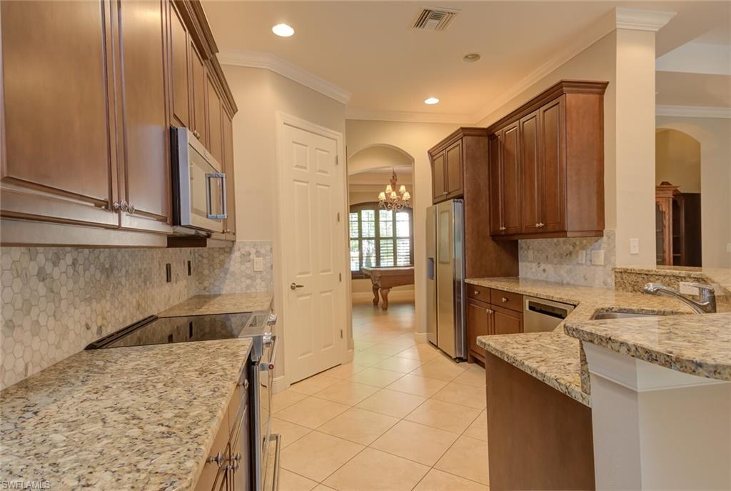 ESTERO PALMS - Residential