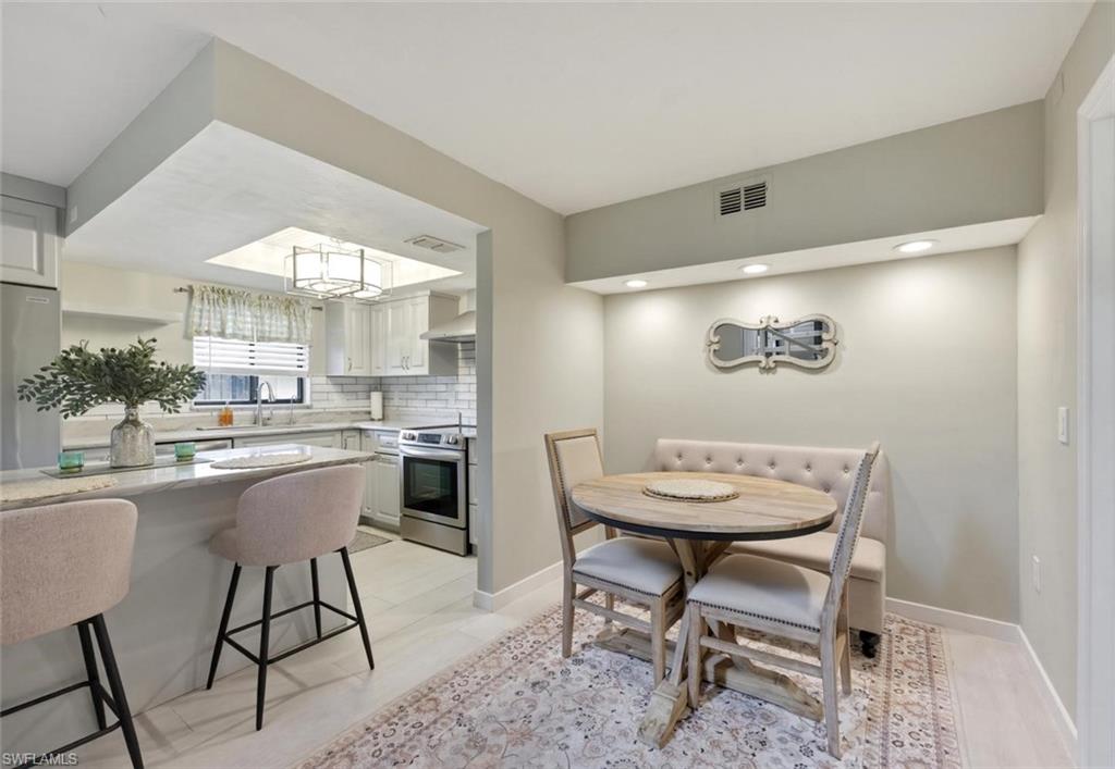AMBERWOOD LAKE CONDO - Residential