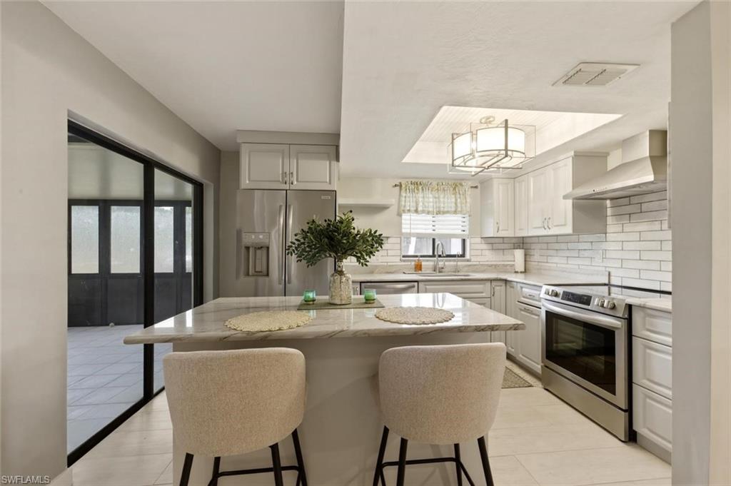 AMBERWOOD LAKE CONDO - Residential