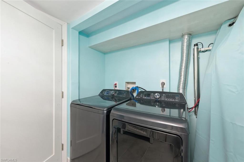 AMBERWOOD LAKE CONDO - Residential