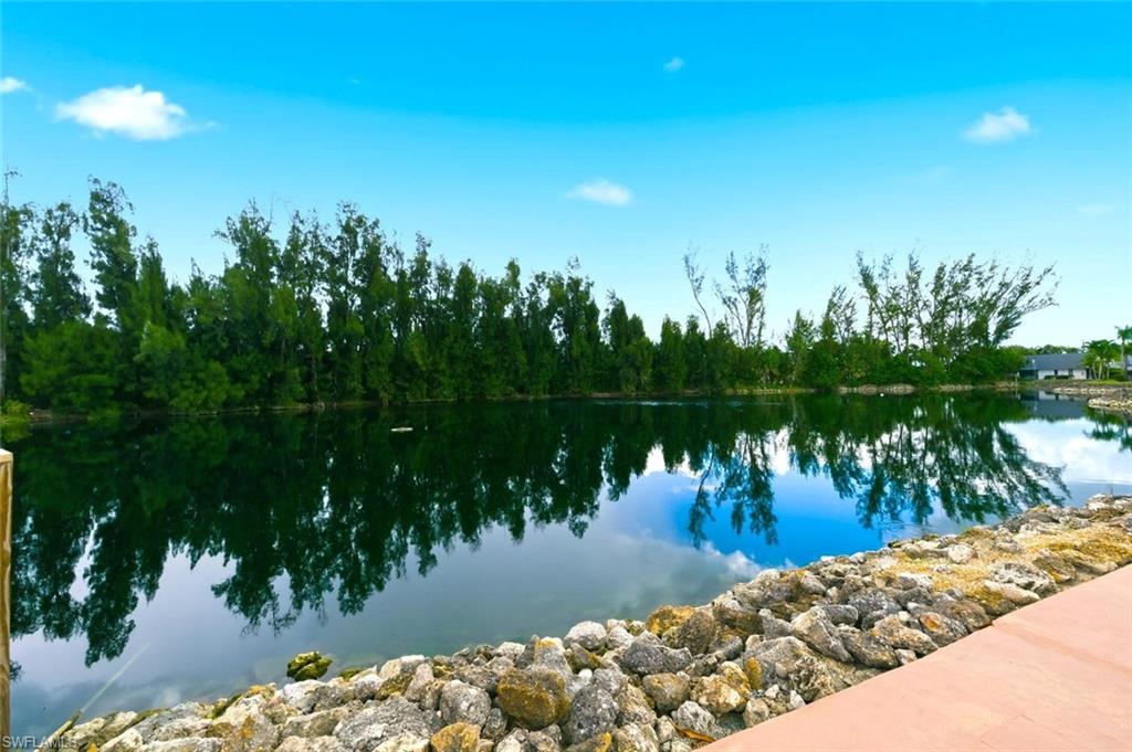 AMBERWOOD LAKE CONDO - Residential