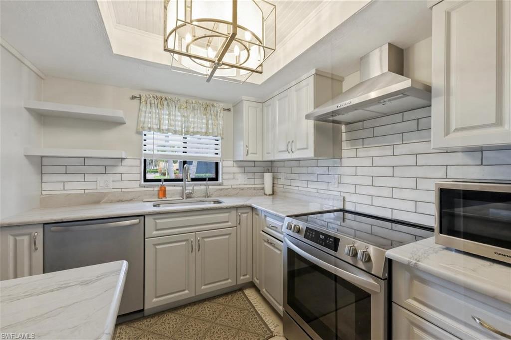 AMBERWOOD LAKE CONDO - Residential