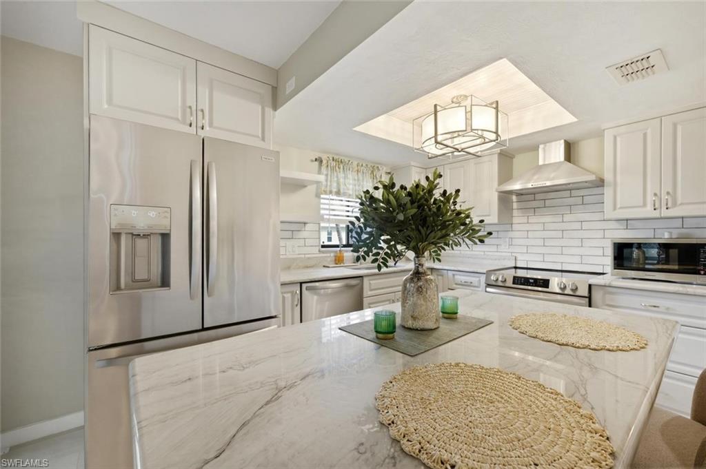 AMBERWOOD LAKE CONDO - Residential