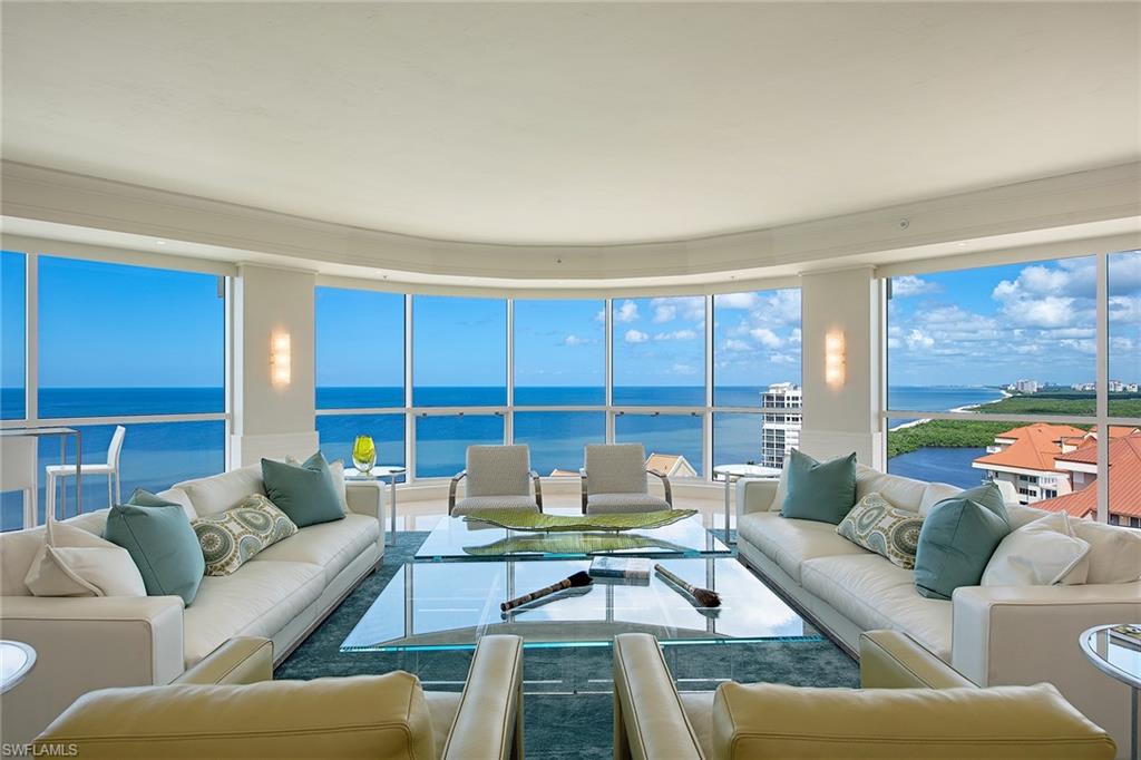 SEASONS AT NAPLES CAY - Residential