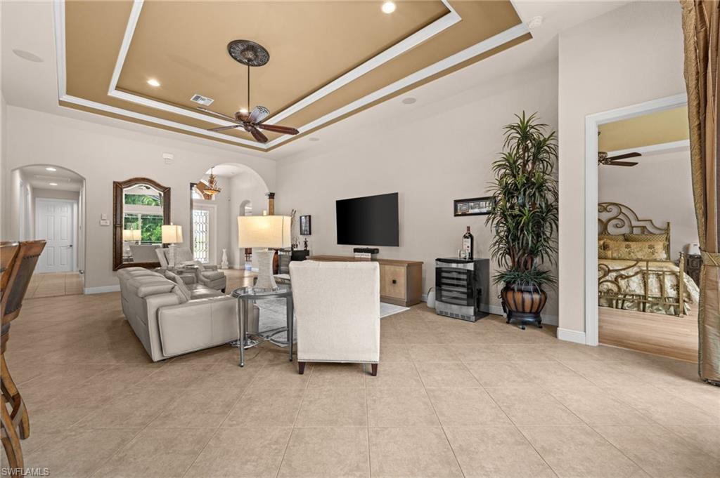 BELLE LAGO - Residential