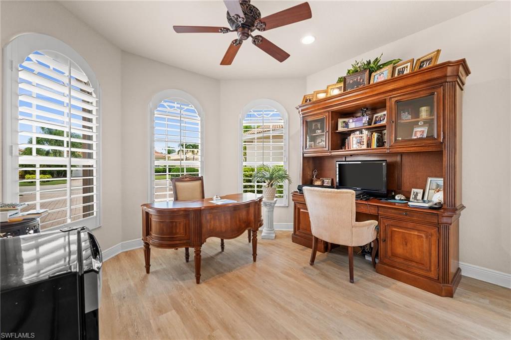 BELLE LAGO - Residential