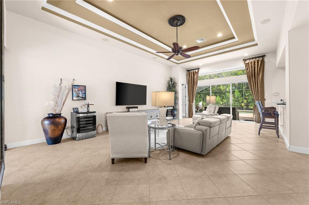 BELLE LAGO - Residential