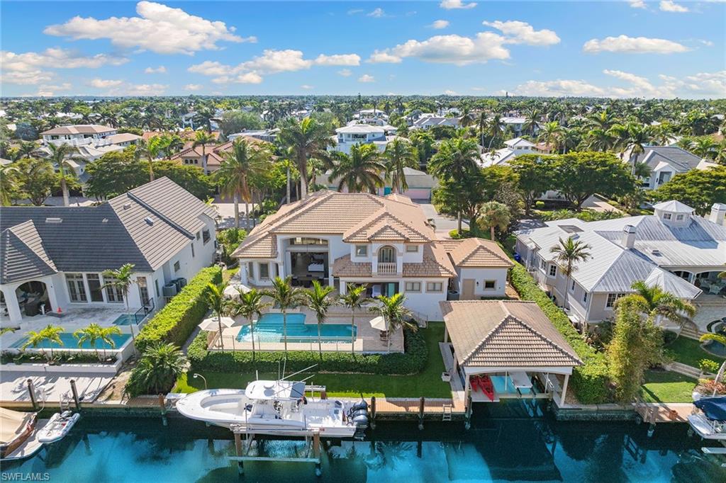 AQUALANE SHORES - Residential