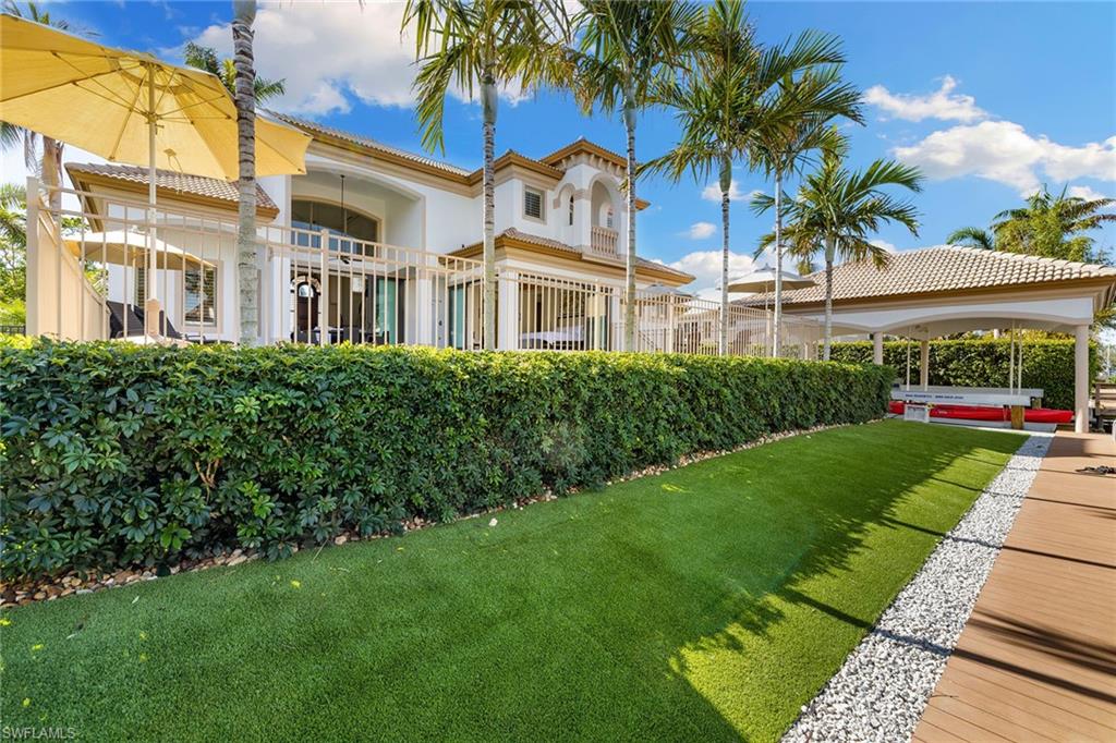 AQUALANE SHORES - Residential