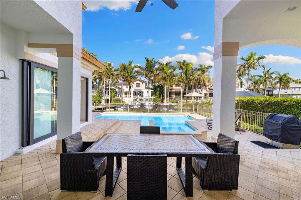 AQUALANE SHORES - Residential
