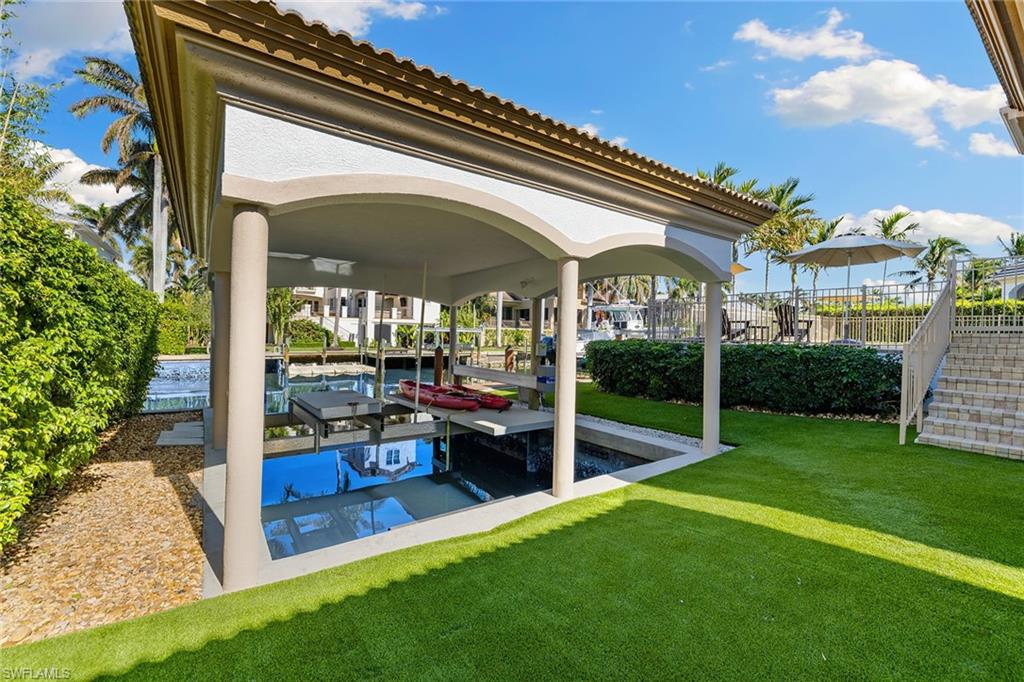 AQUALANE SHORES - Residential