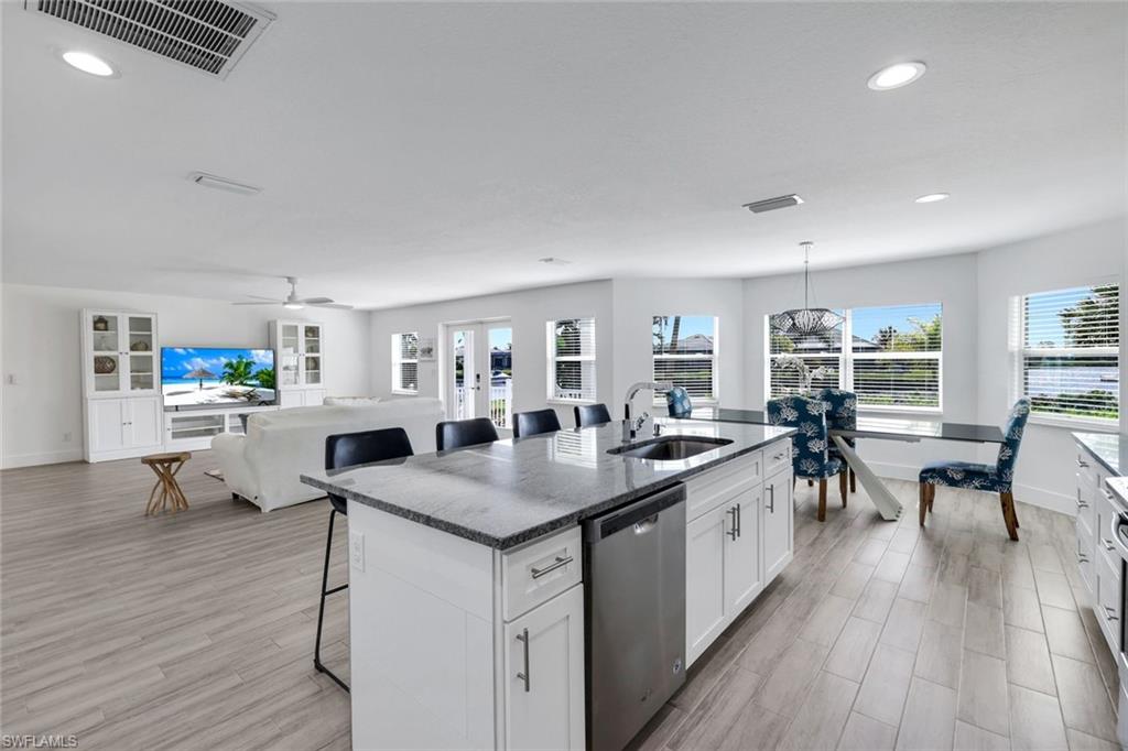 ISLAND PARK WOODS - Residential