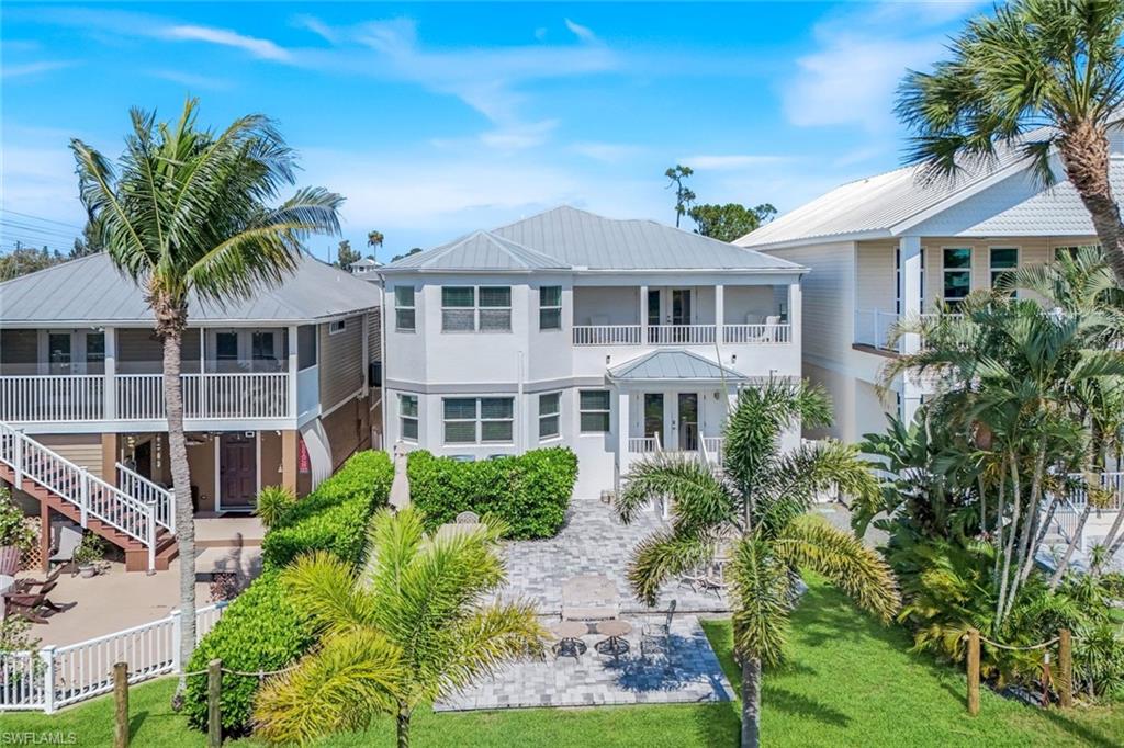 ISLAND PARK WOODS - Residential
