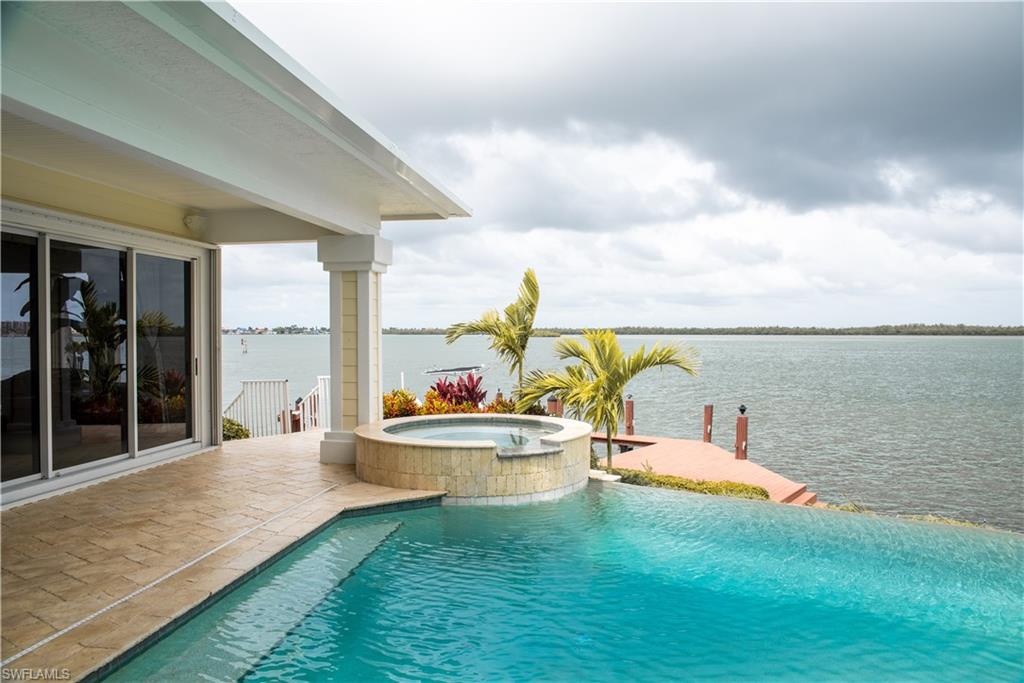 MARCO BEACH - Residential
