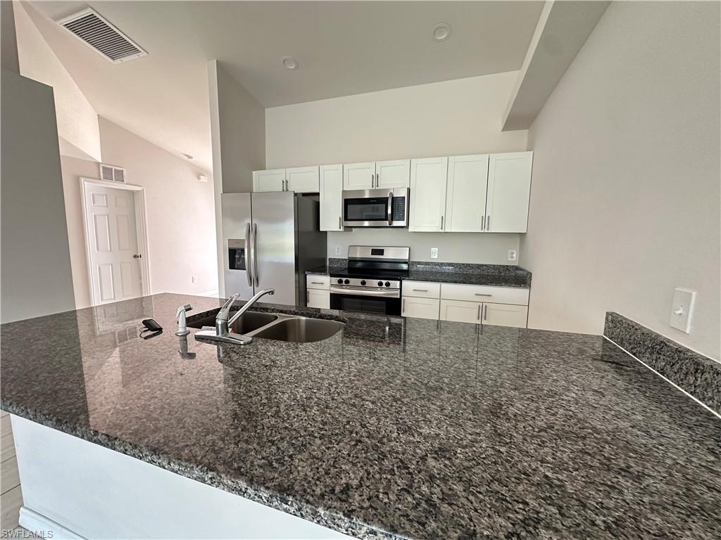CAPE CORAL - Residential Lease