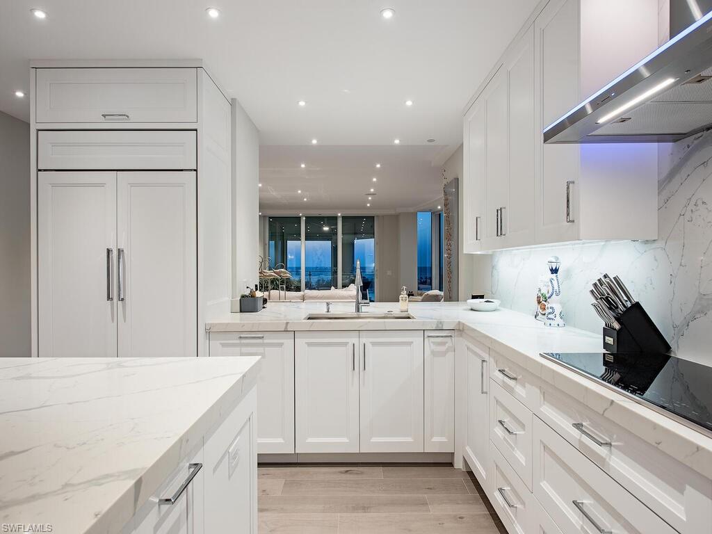 BAYPOINTE AT NAPLES CAY - Residential