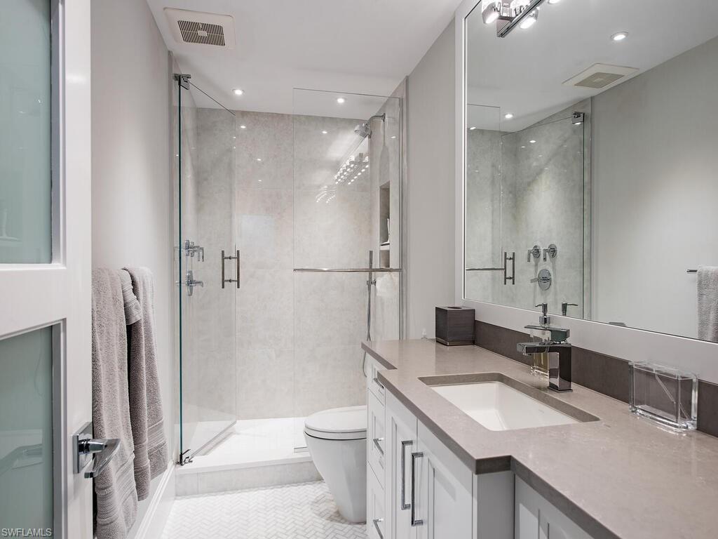 BAYPOINTE AT NAPLES CAY - Residential