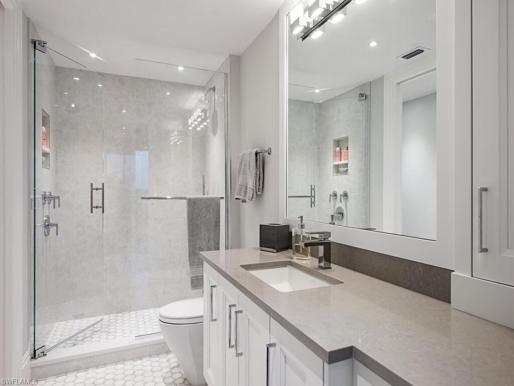 BAYPOINTE AT NAPLES CAY - Residential