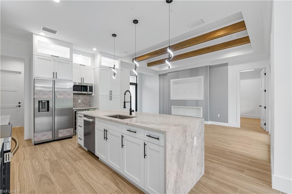 GOLDEN GATE ESTATES - Residential