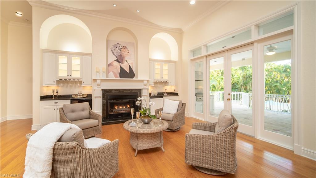 OLDE NAPLES - Residential