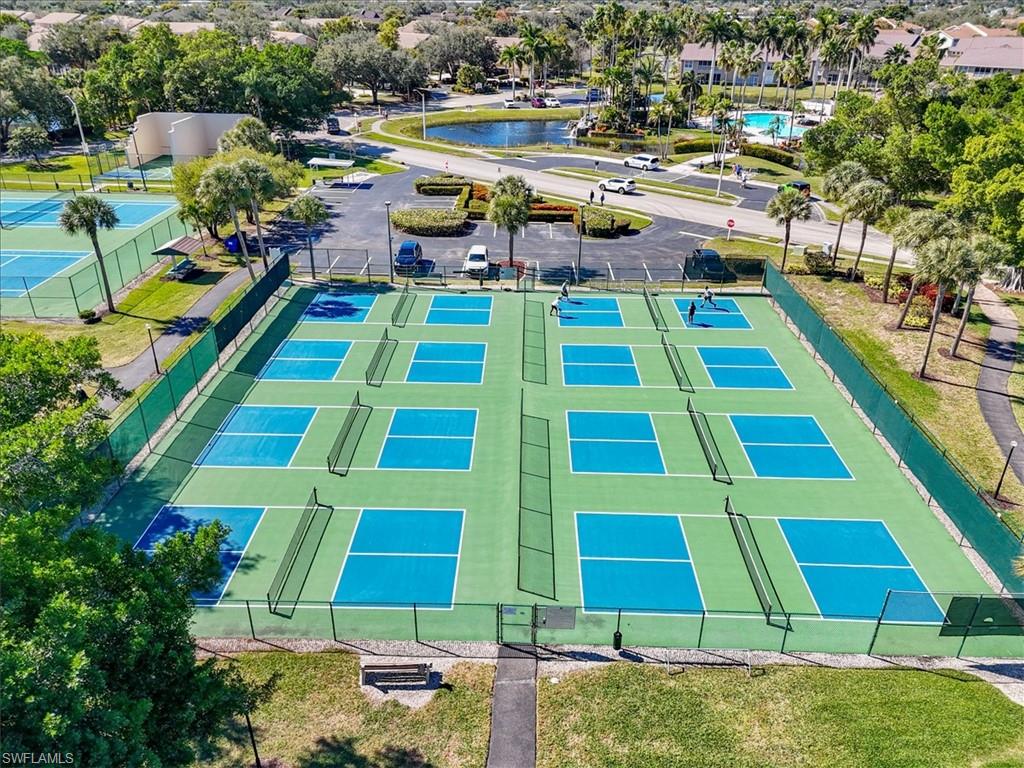 WILLOWBROOK - Residential