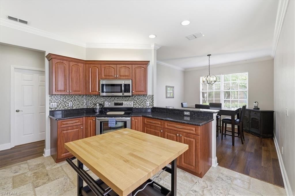 WILLOWBROOK - Residential