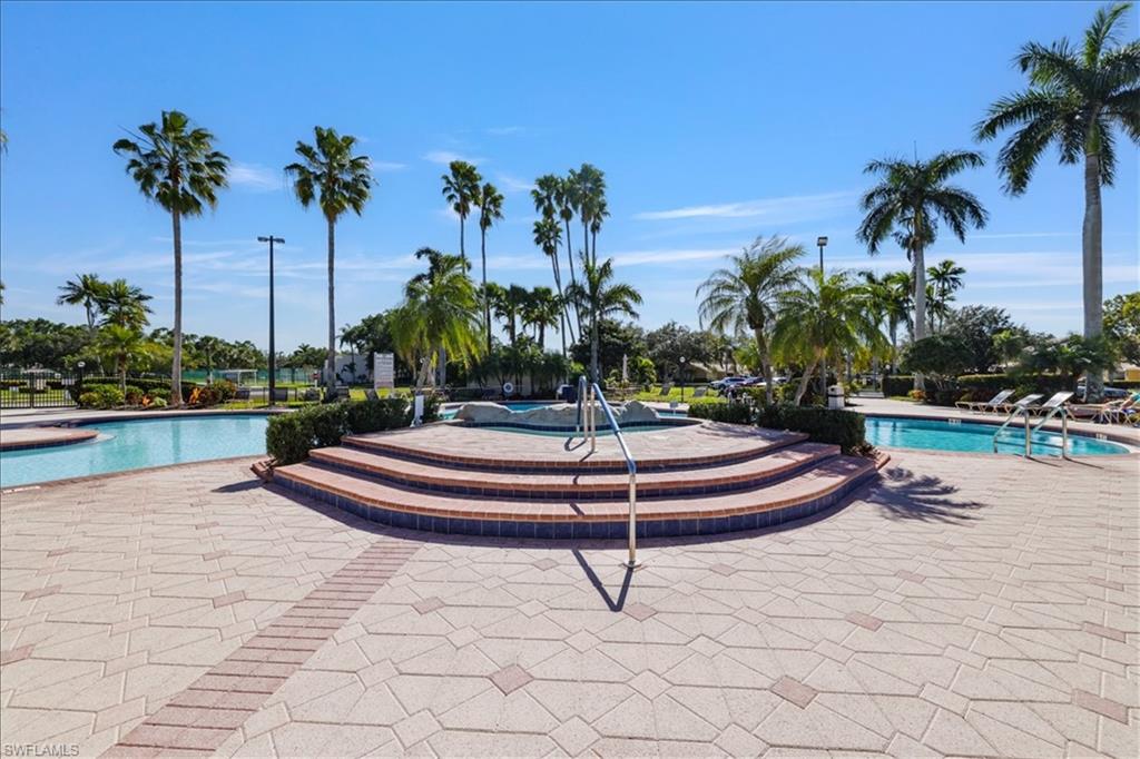 WILLOWBROOK - Residential