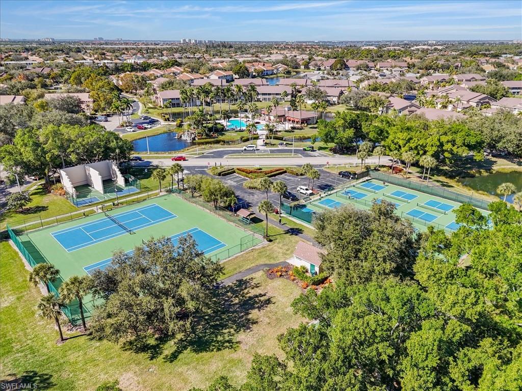 WILLOWBROOK - Residential