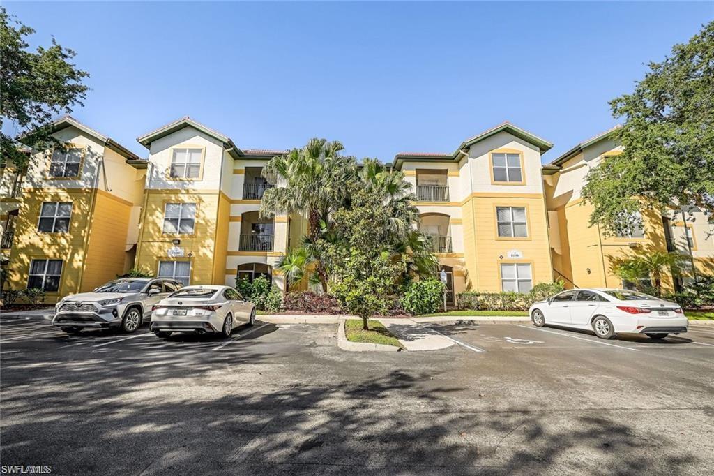 ROYAL GREENS - Residential Lease