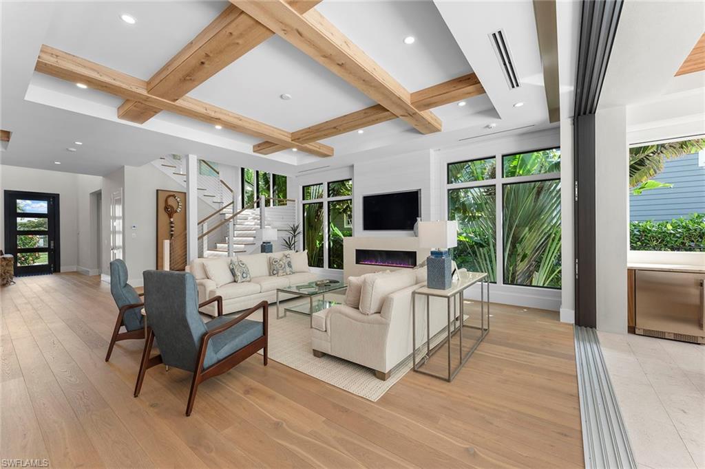 OLDE NAPLES - Residential