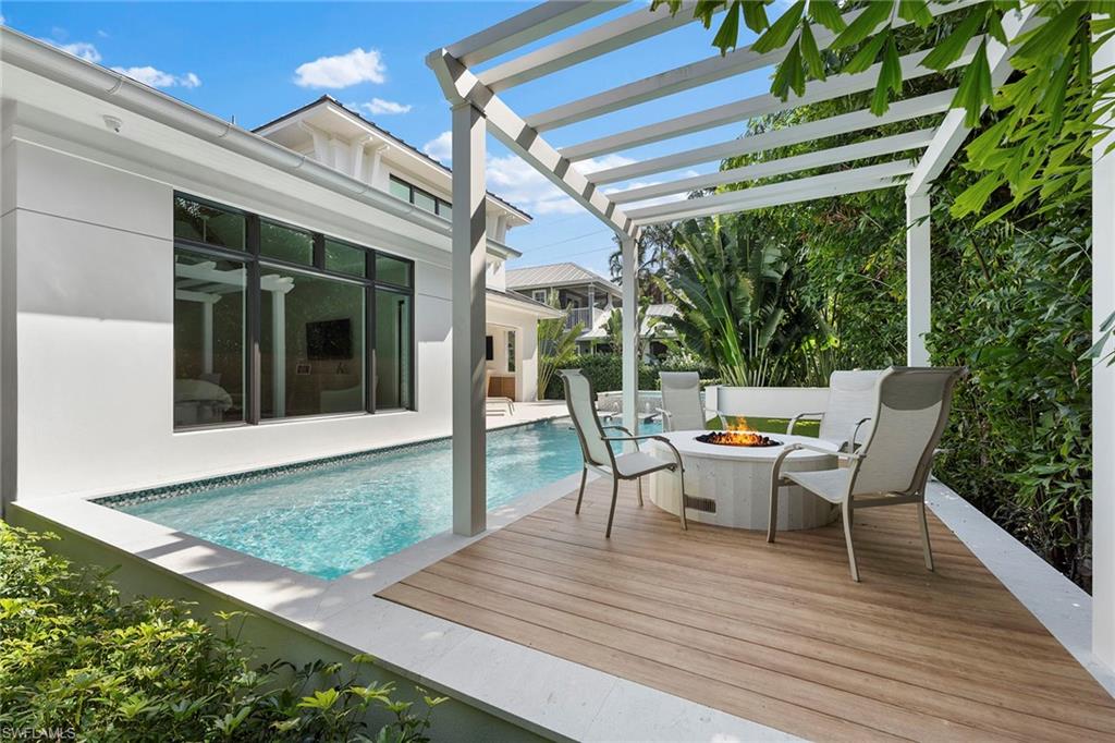 OLDE NAPLES - Residential