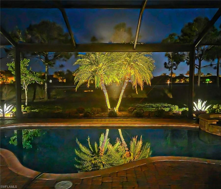 TWIN EAGLES - Residential