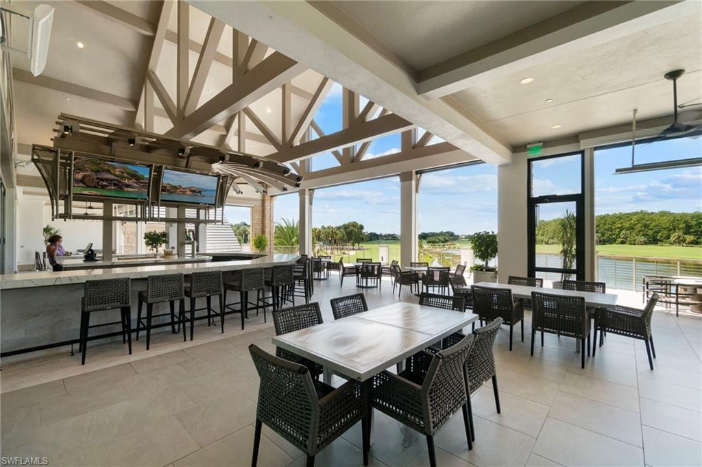 TWIN EAGLES - Residential