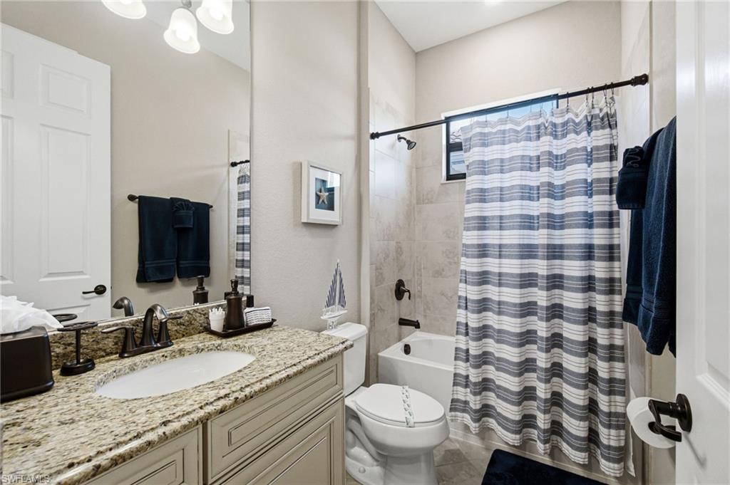 TWIN EAGLES - Residential