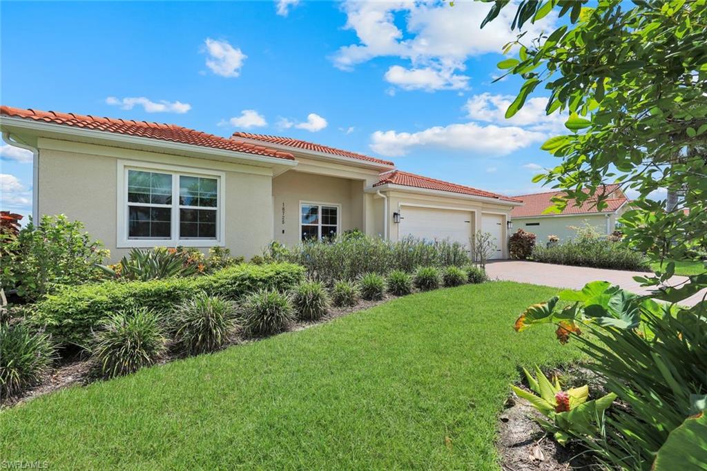 ROYAL PALM GOLF ESTATES - Residential