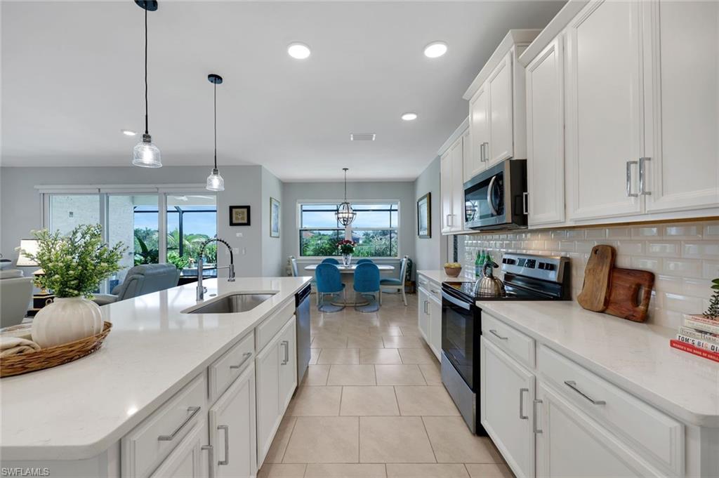 ROYAL PALM GOLF ESTATES - Residential