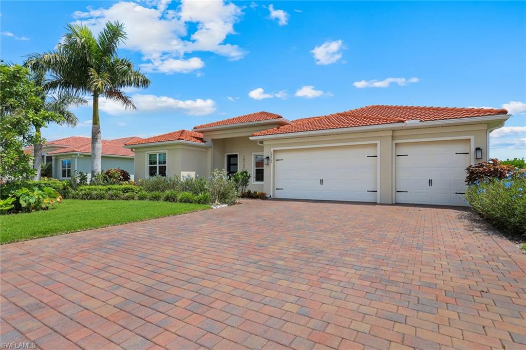 ROYAL PALM GOLF ESTATES - Residential
