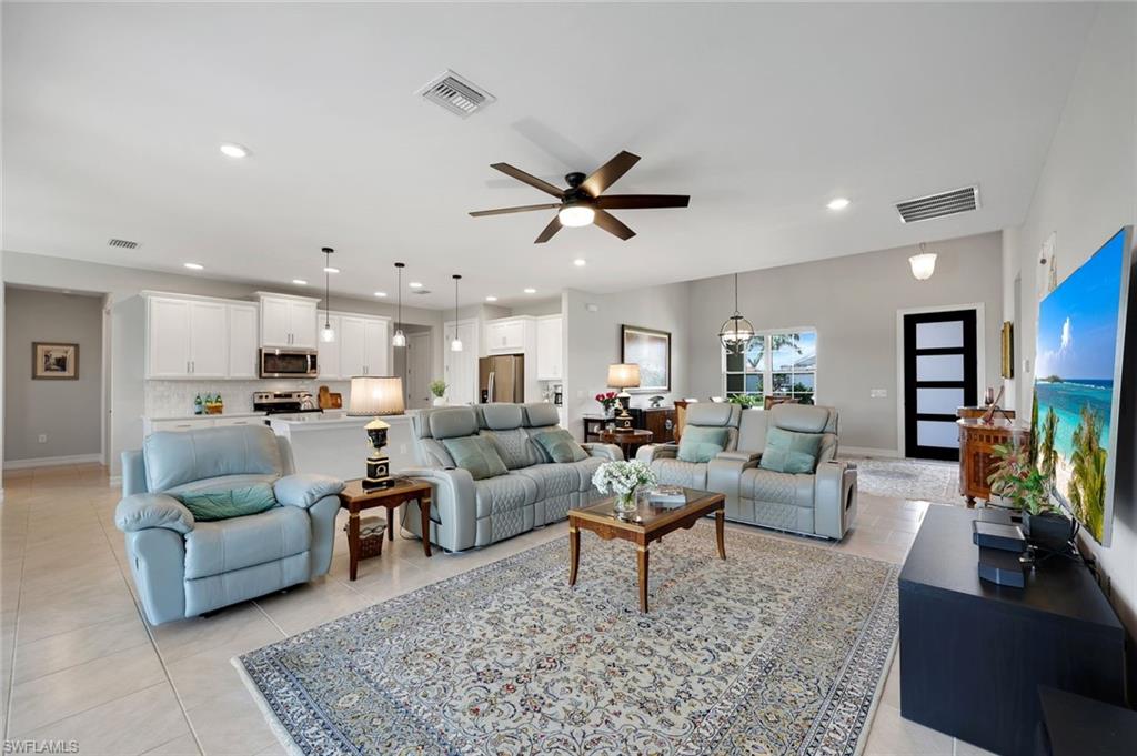 ROYAL PALM GOLF ESTATES - Residential
