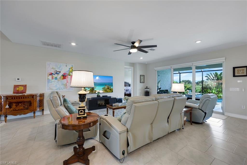 ROYAL PALM GOLF ESTATES - Residential