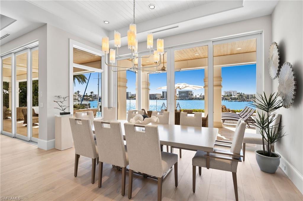 MOORINGS - Residential